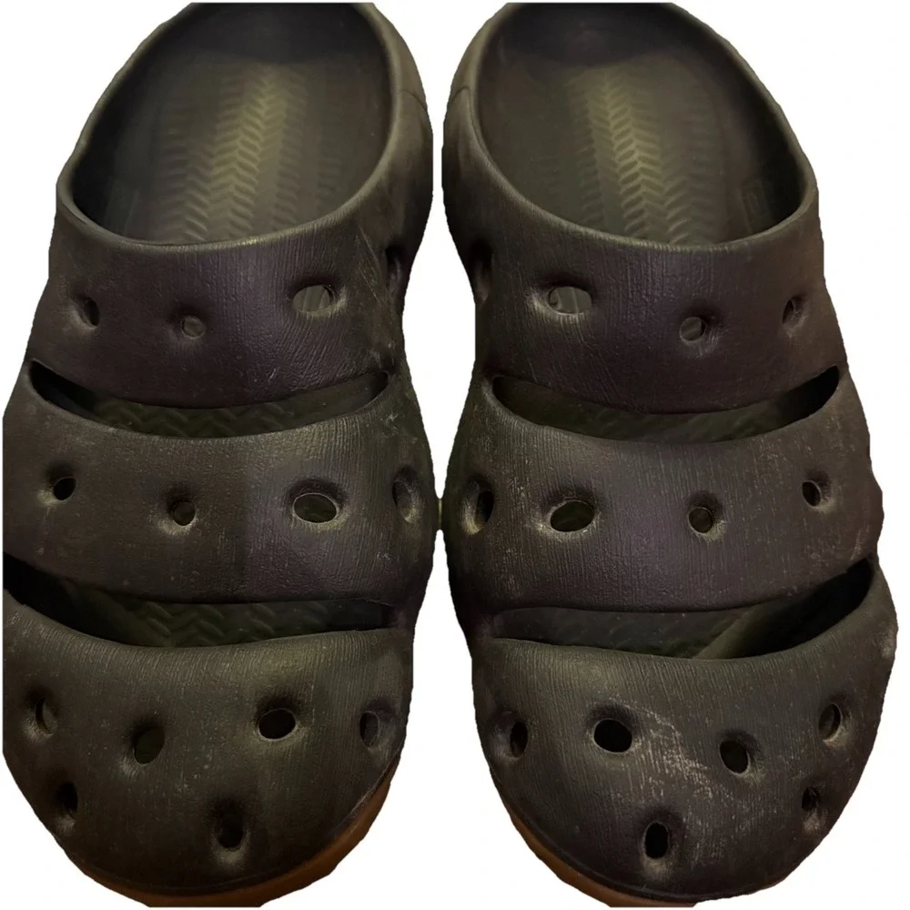 Men's Keen Yogui Arts slip-on EVA Clog Gray Size 12 Rubber Camping Hiking